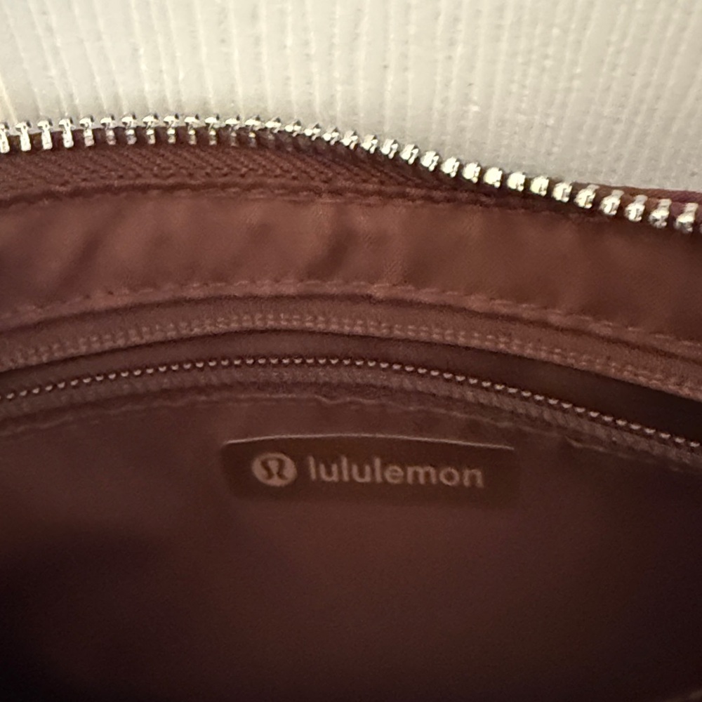 lululemon athletica Dark Brown Crossbody Bag with Adjustable Strap - Picture 3 of 6